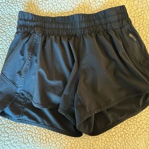 Lululemon Track That Shorts Size 6